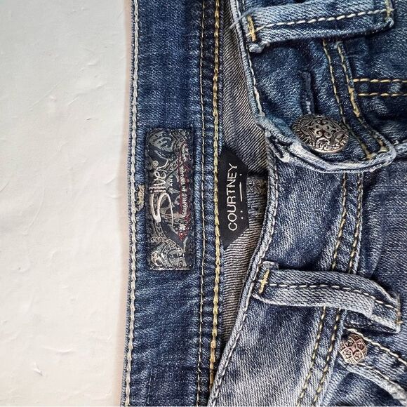 Silver size 28 "Courtney" shorts! - Picture 10 of 13